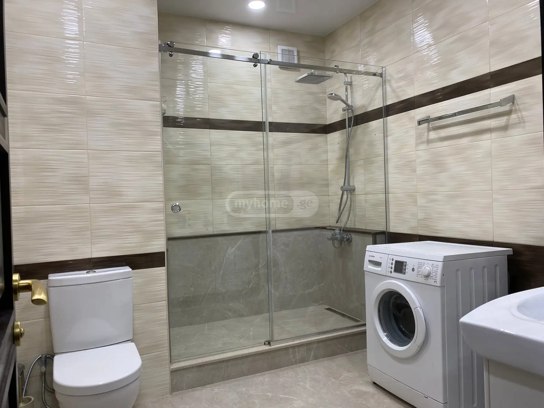 For Sale 4 Room Apartment, 7 of 9