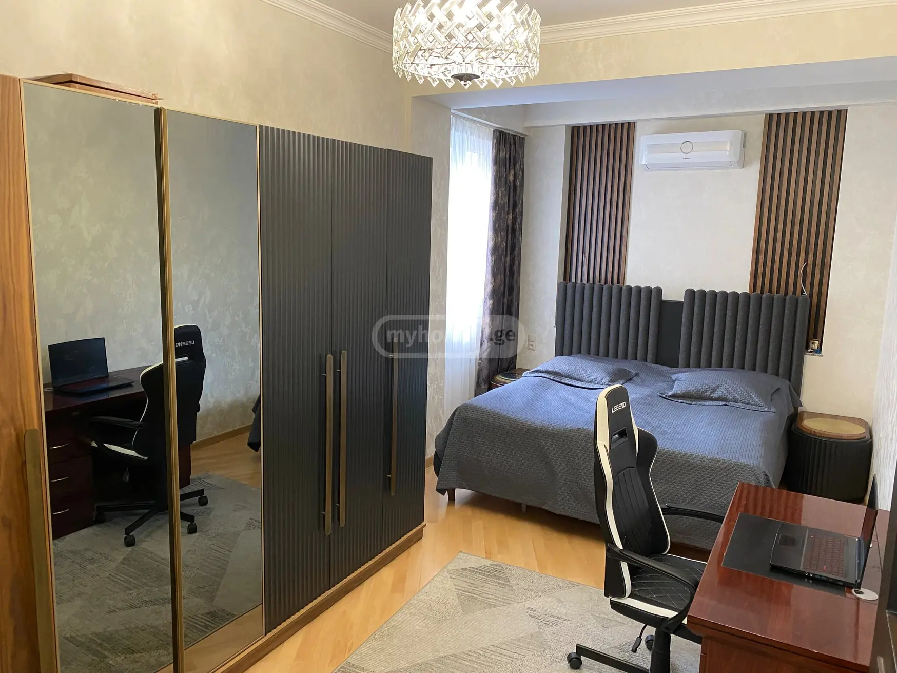 For Sale 4 Room Apartment, 4 of 9