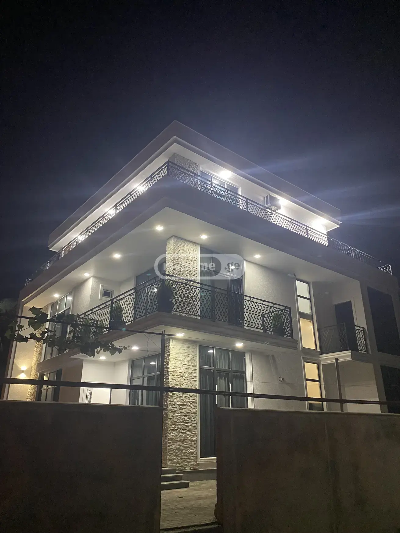 For Rent 8 Room Private House, 1 of 5
