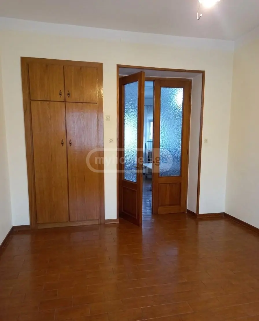 For Sale 6 Room Private House, 1 of 5