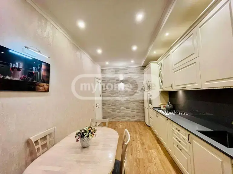 For Sale 7 Room Private House Temkaze, 10 of 12