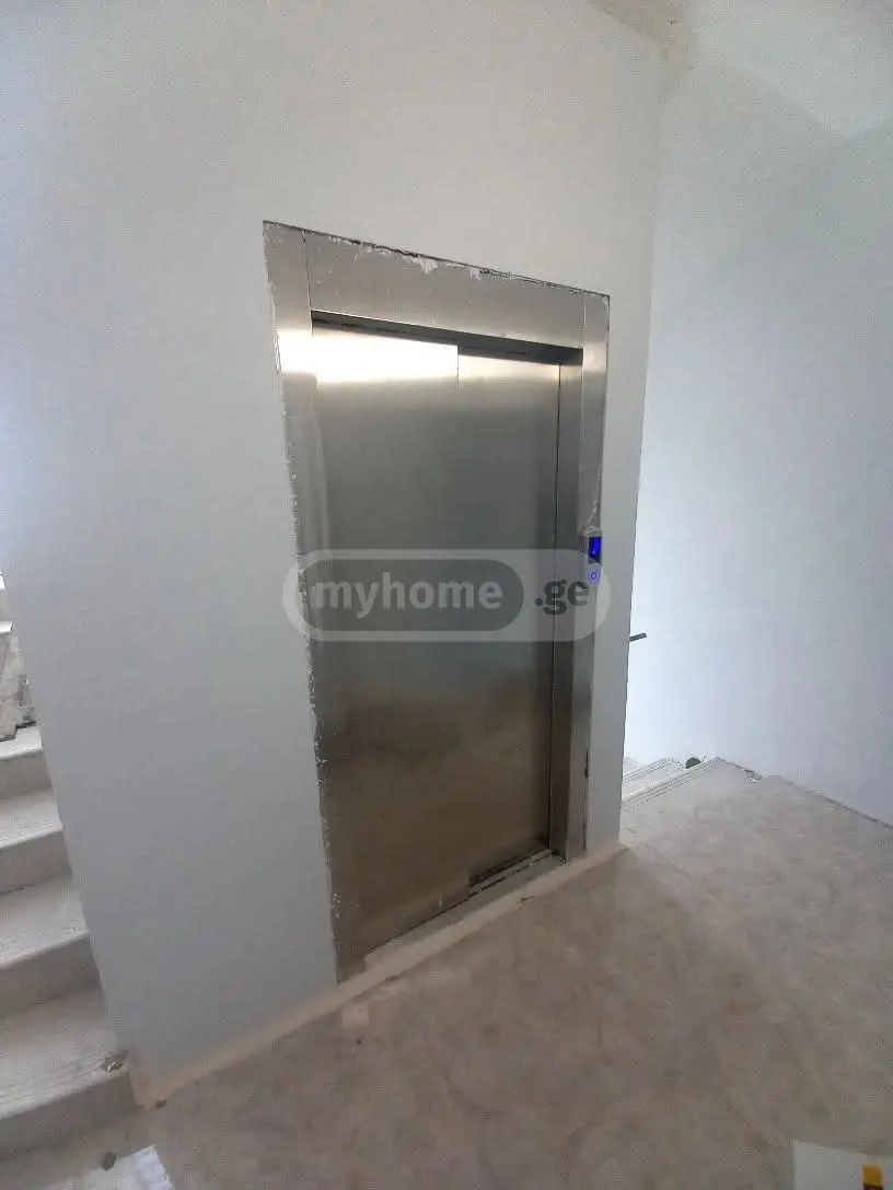 For Sale 3 Room Apartment, 2 of 8