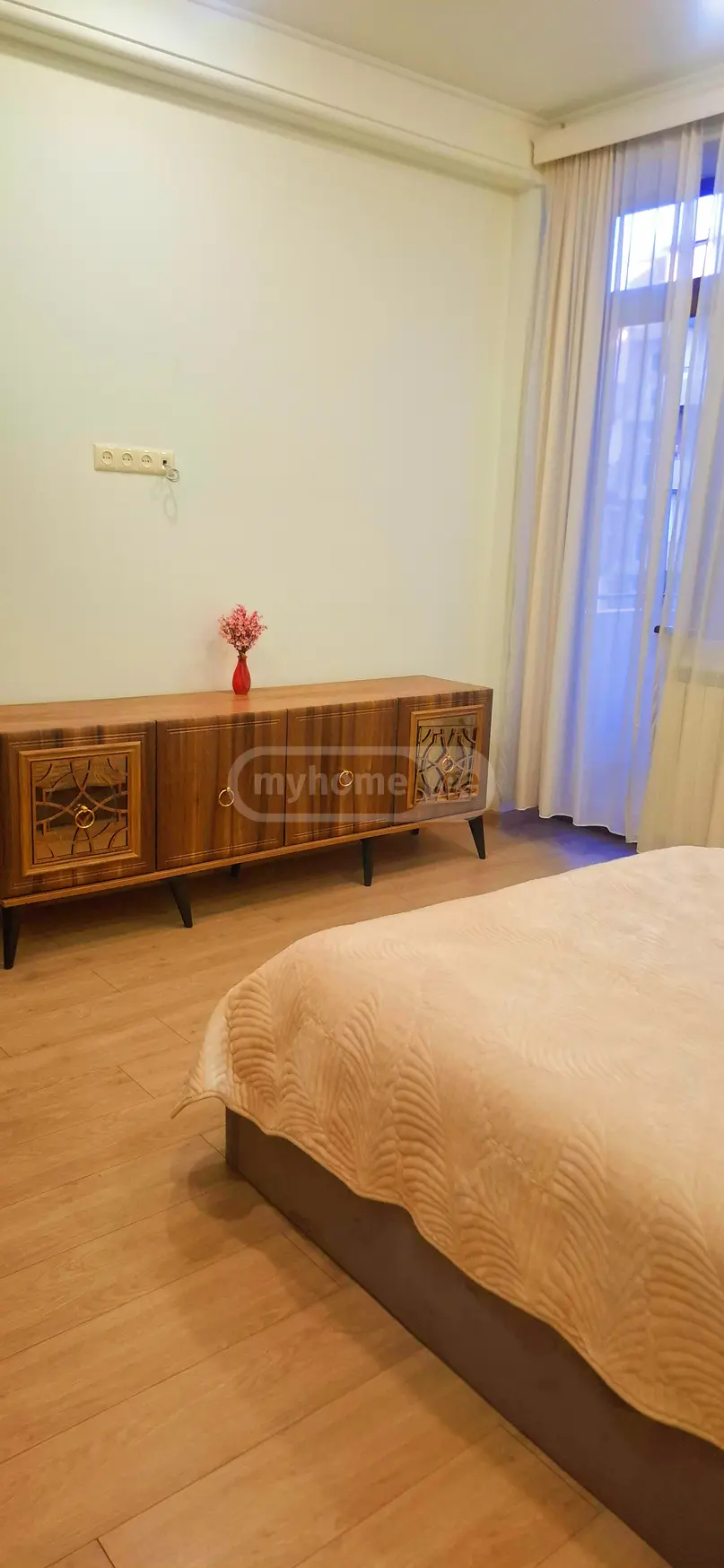 For Rent 4 Room Apartment, 8 of 12