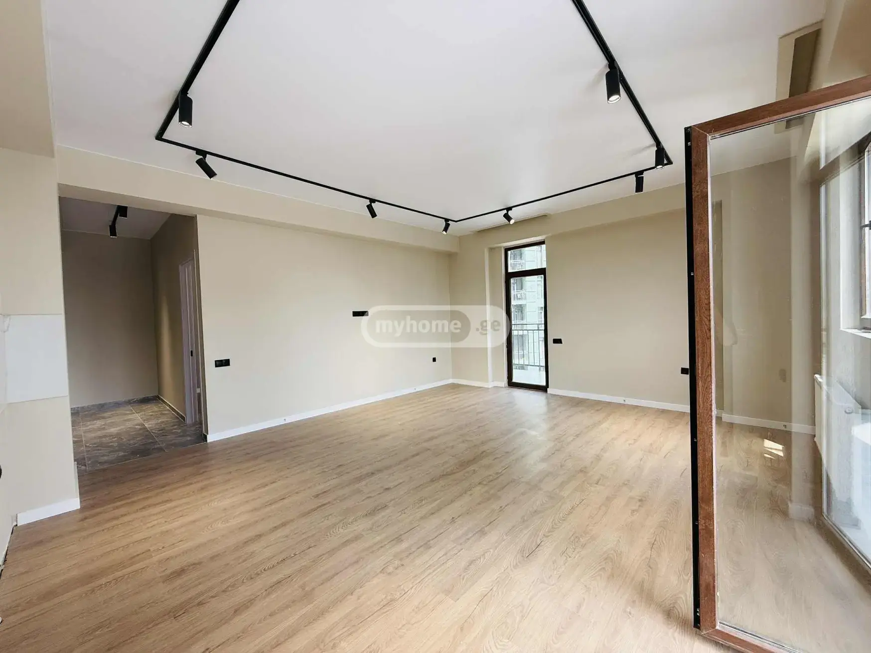 For Sale 3 Room Apartment, 1 of 11