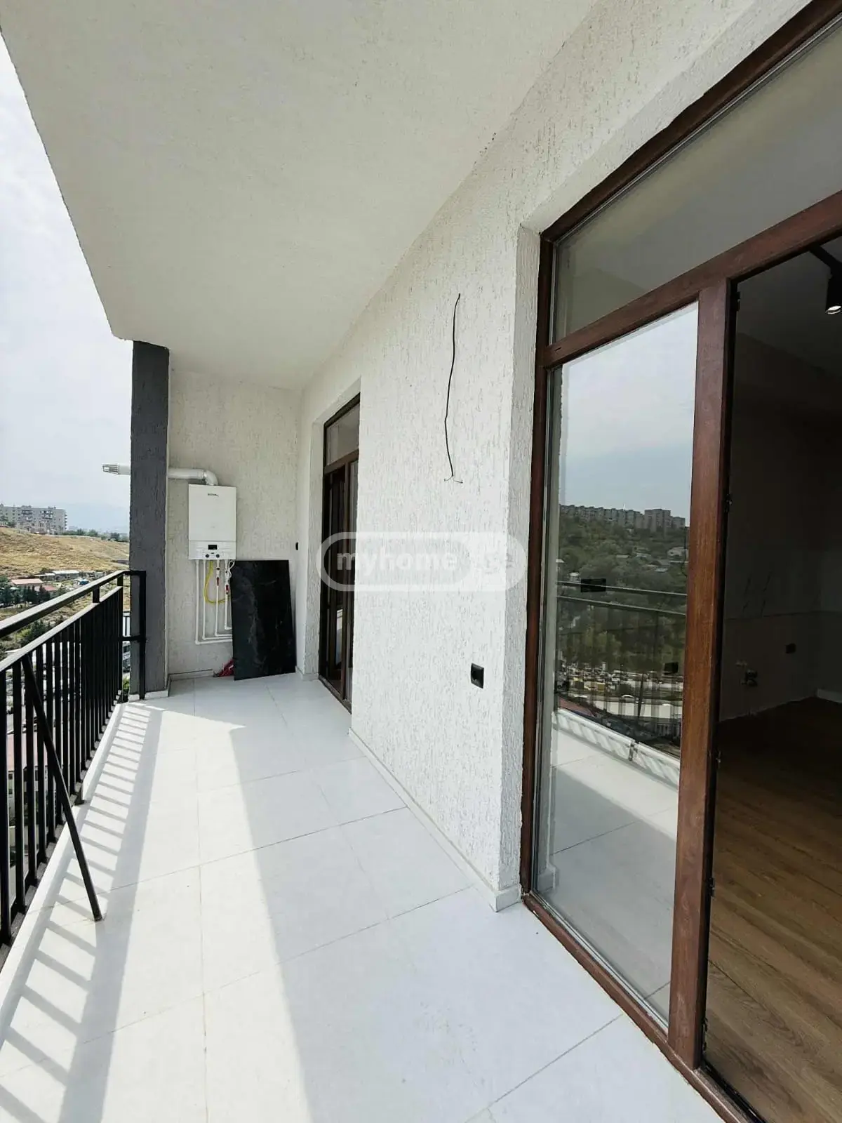 For Sale 3 Room Apartment, 9 of 11