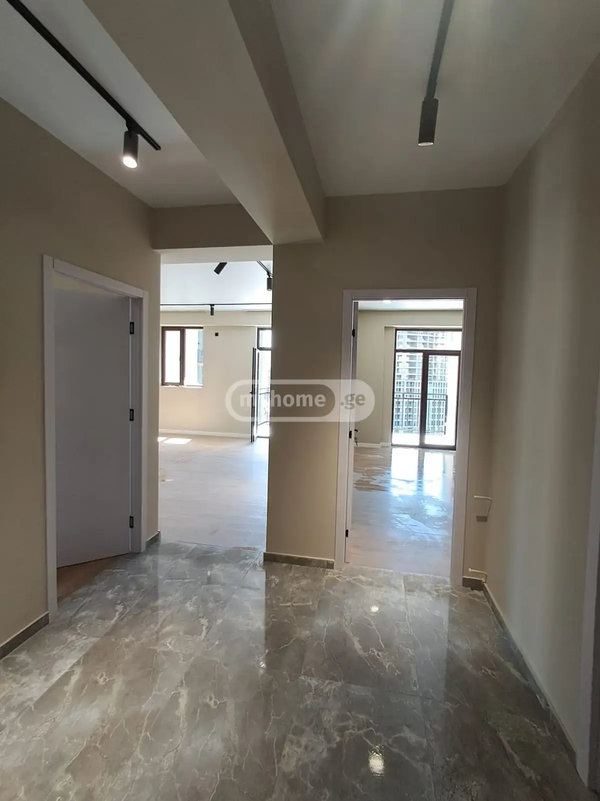 For Sale 3 Room Apartment, 4 of 11