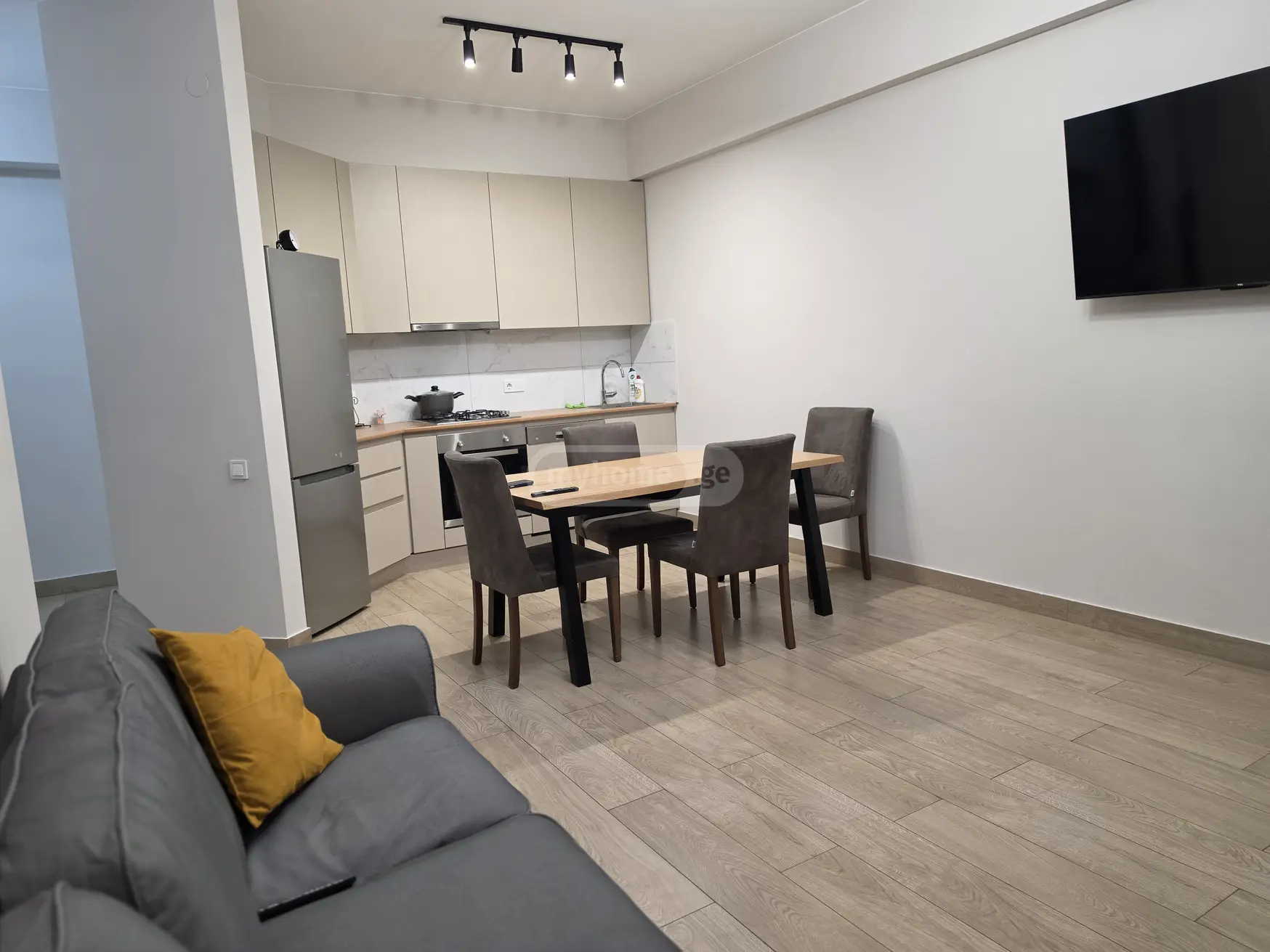 Daily Rent 3 Room Apartment, 1 of 12