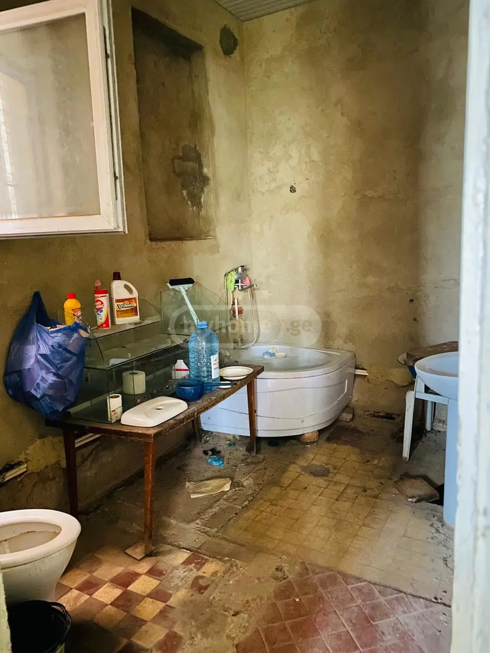 For Sale 6 Room Apartment Kutaisshi view 8