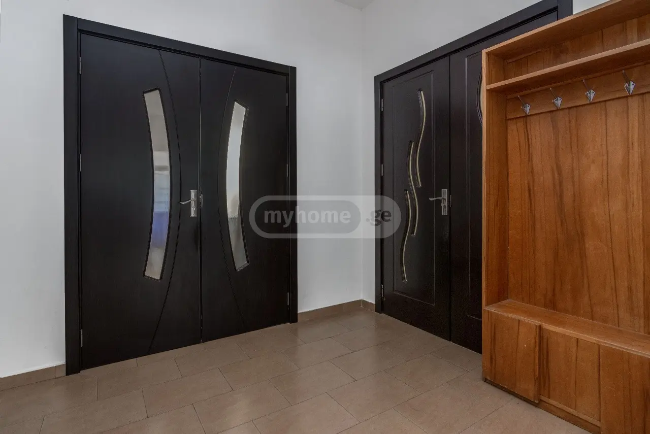 For Sale 9 Room Private House, 8 of 12