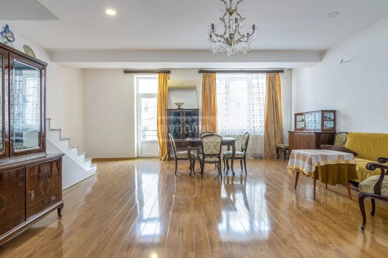 For Sale 9 Room Private House, 10 of 12
