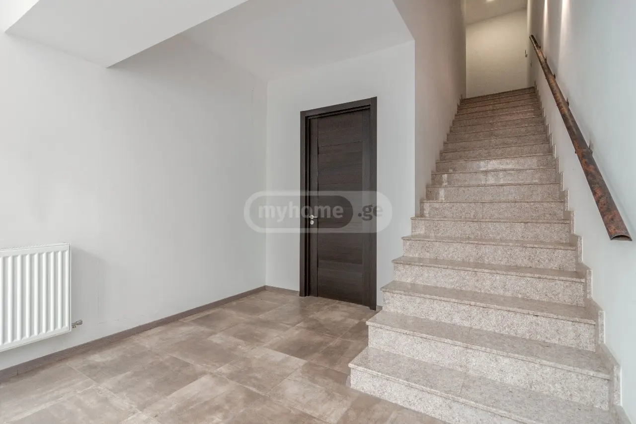 For Sale 9 Room Private House, 4 of 12