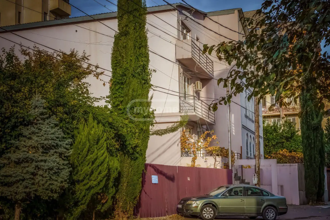 For Sale 9 Room Private House, 2 of 12