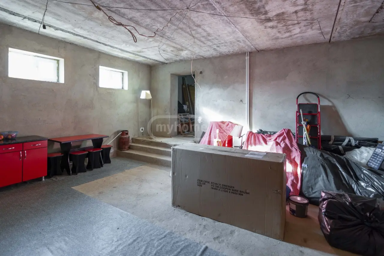 For Sale 9 Room Private House, 7 of 12