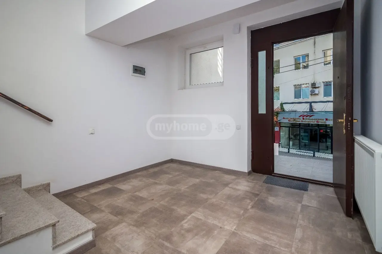 For Sale 9 Room Private House, 3 of 12