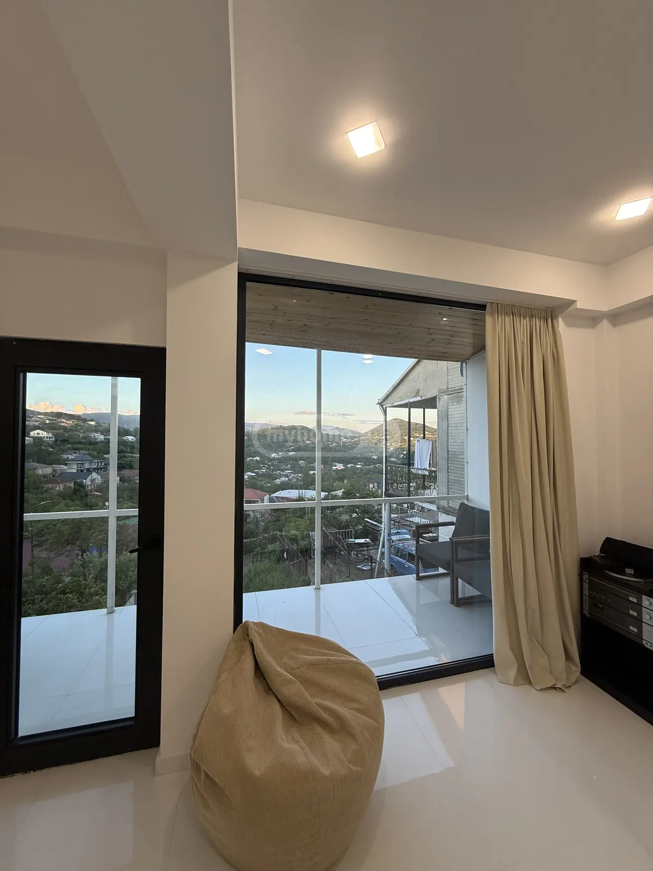 For Sale 6 Room Private House Kutaisshi view 2