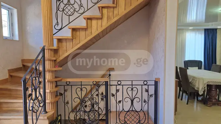 5 Room Summer Cottage For Rent. Mtatsminda view 19