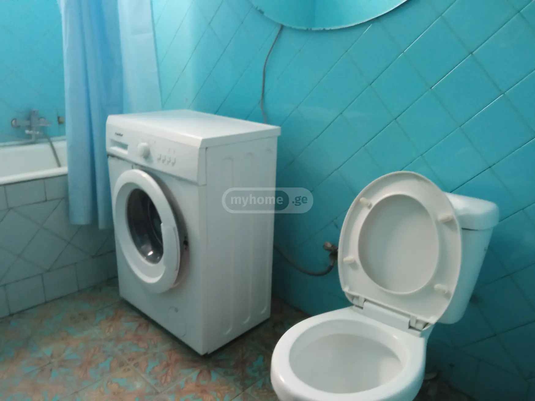 Daily Rent 2 Room Private House Zugdidshi view 9