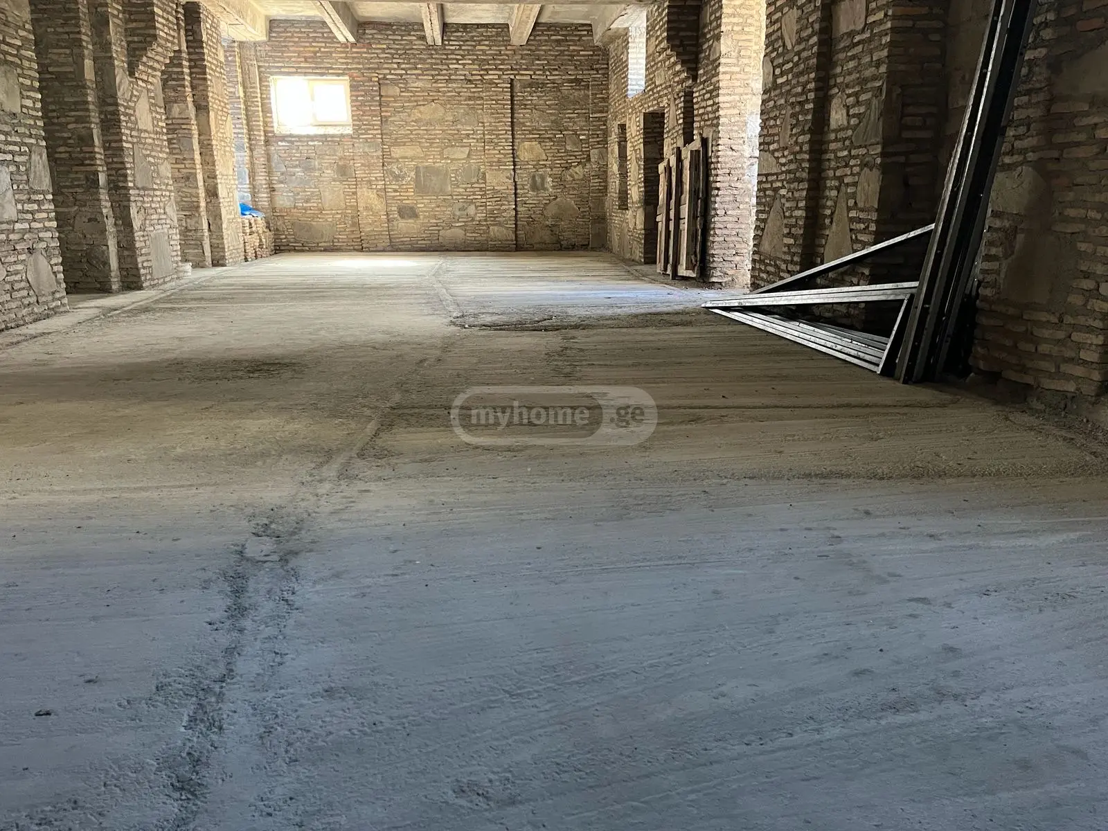 For Sale Nakhevarsardapi Commercial Space Gorshi view 2