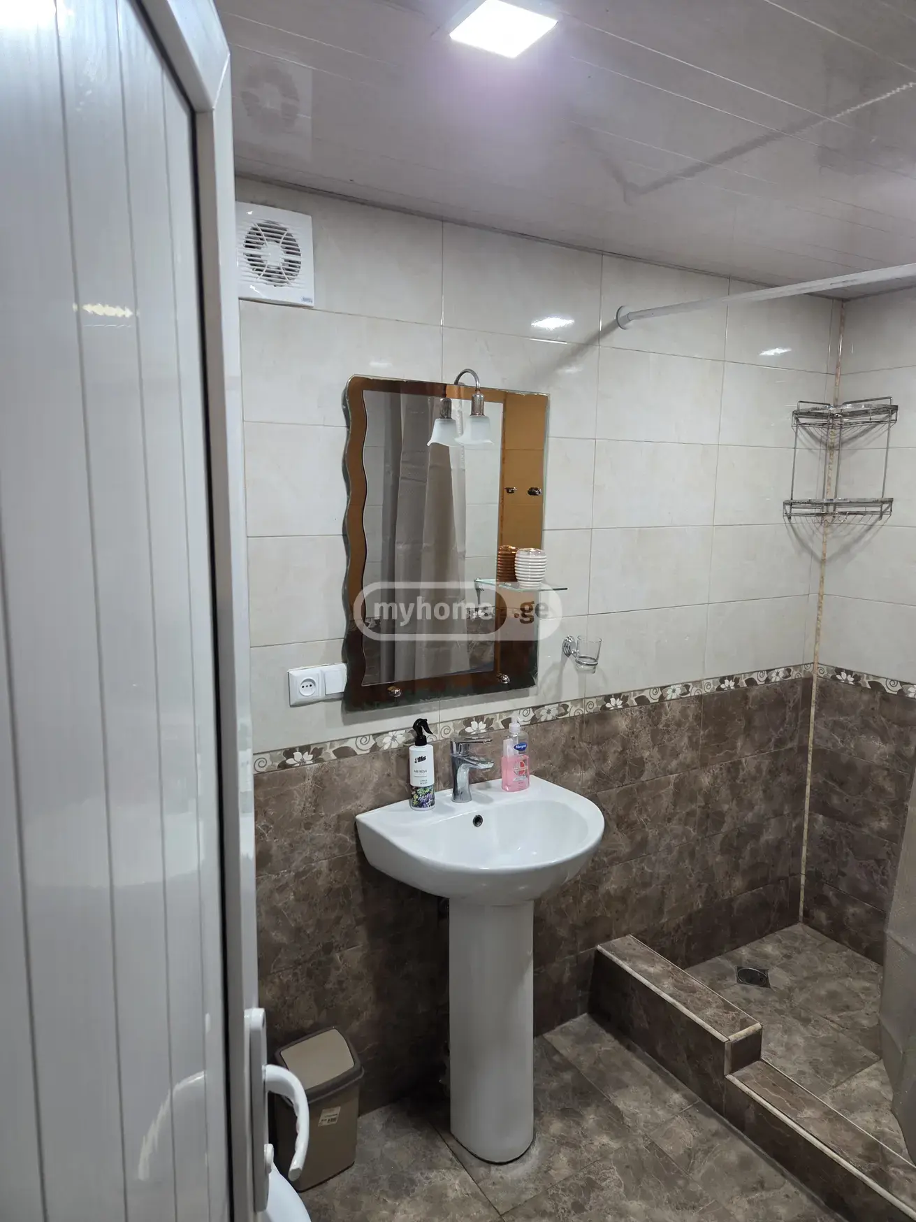 For Rent 4 Room Apartment Kutaisshi view 6