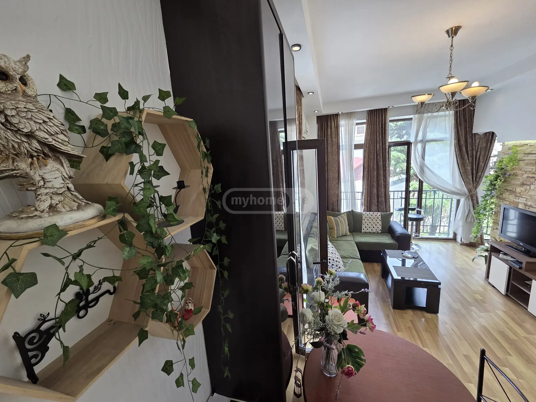 Daily Rent 2 Room Apartment Mtatsmindaze view 7