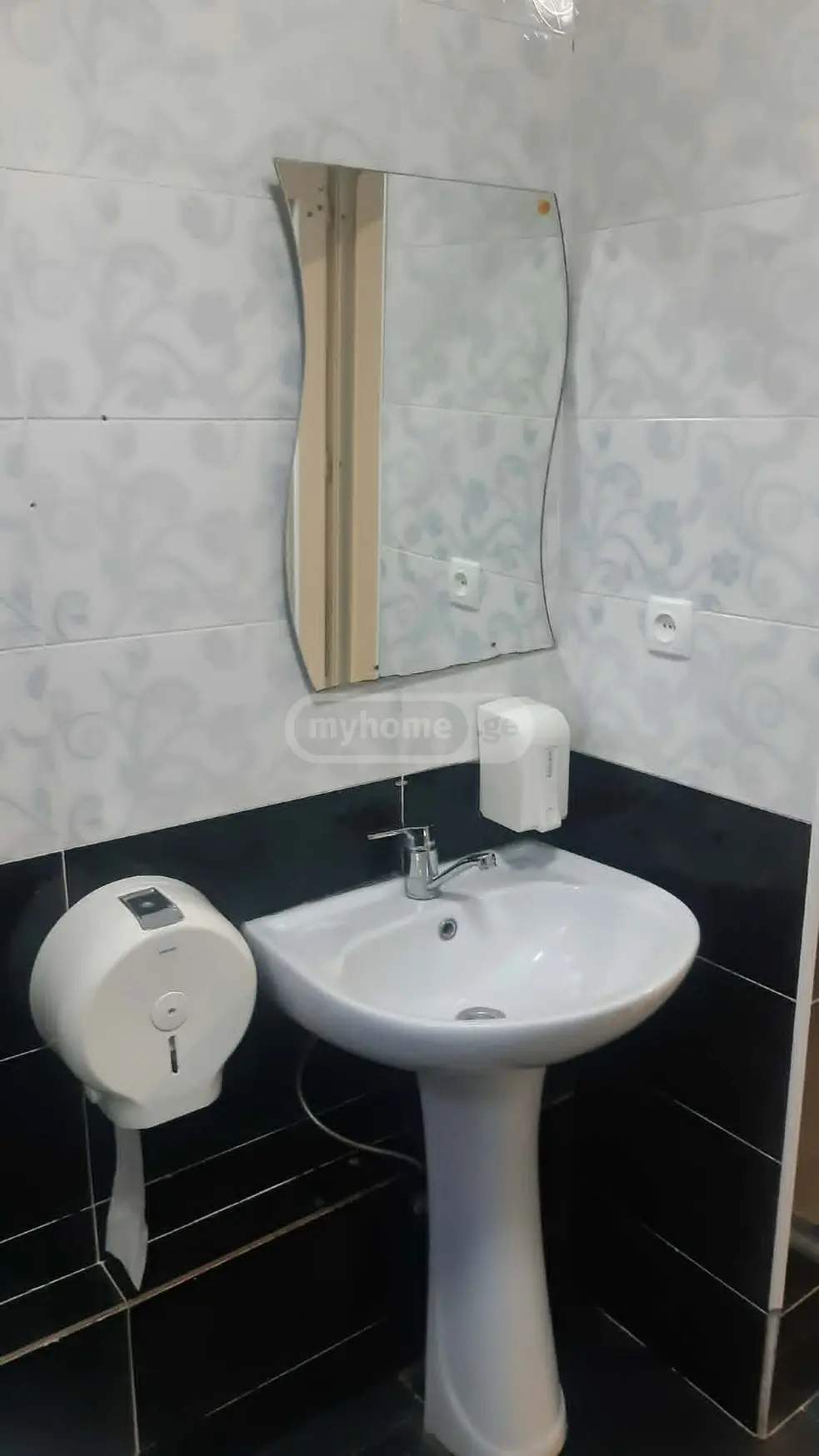 For Rent Spetsialuri Commercial Space Qazbegshi view 7