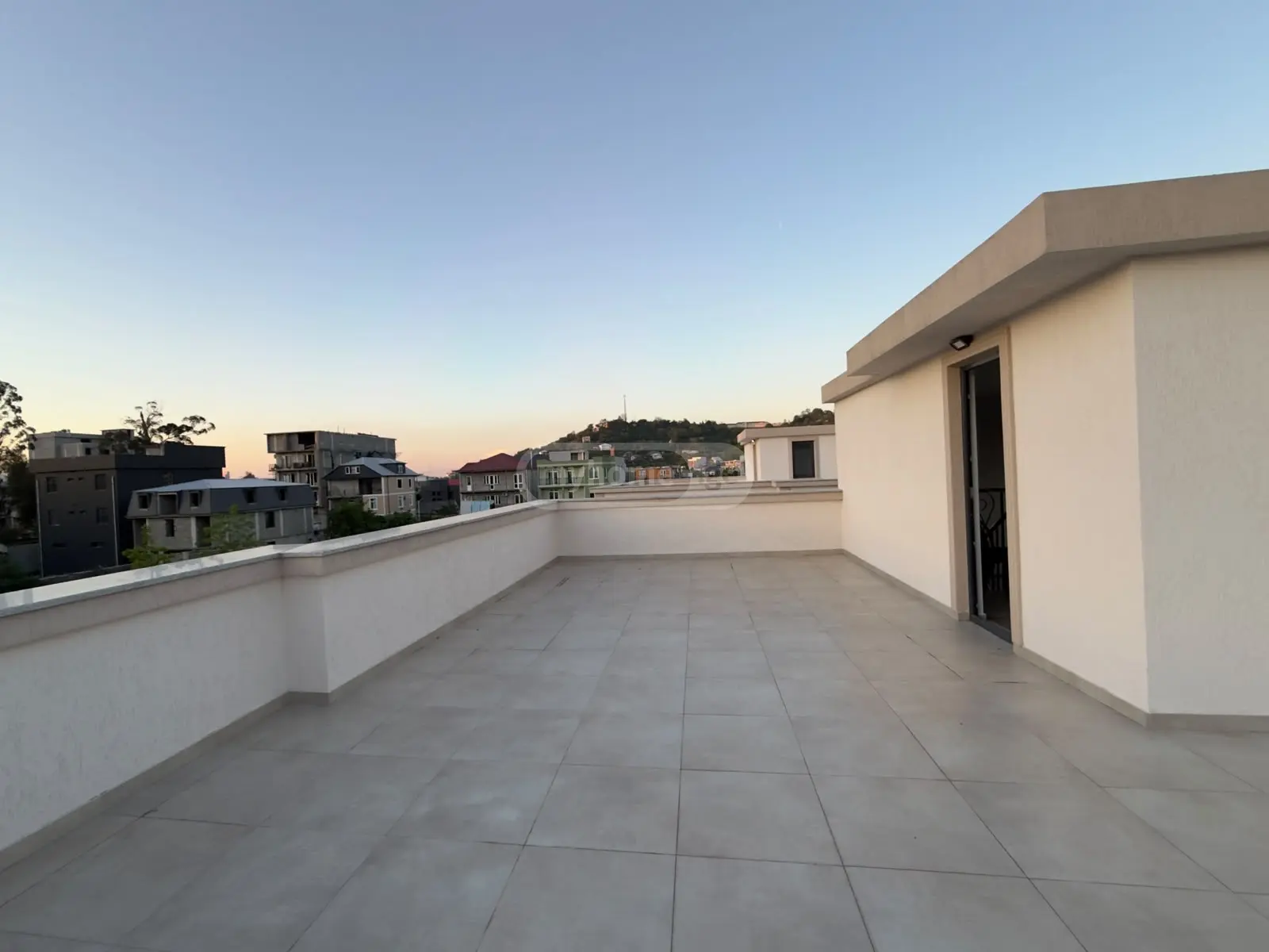 For Rent 8 Room Country House view 5