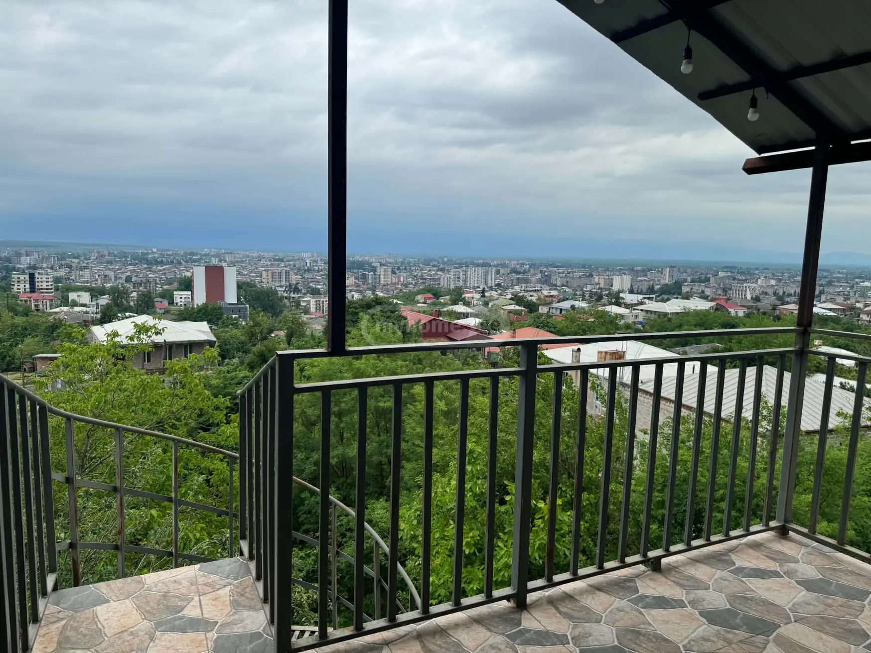Daily Rent 4 Room Private House Kutaisshi view 8