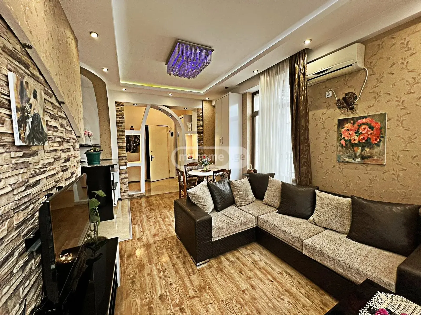 Daily Rent 2 Room Apartment Mtatsmindaze view 11