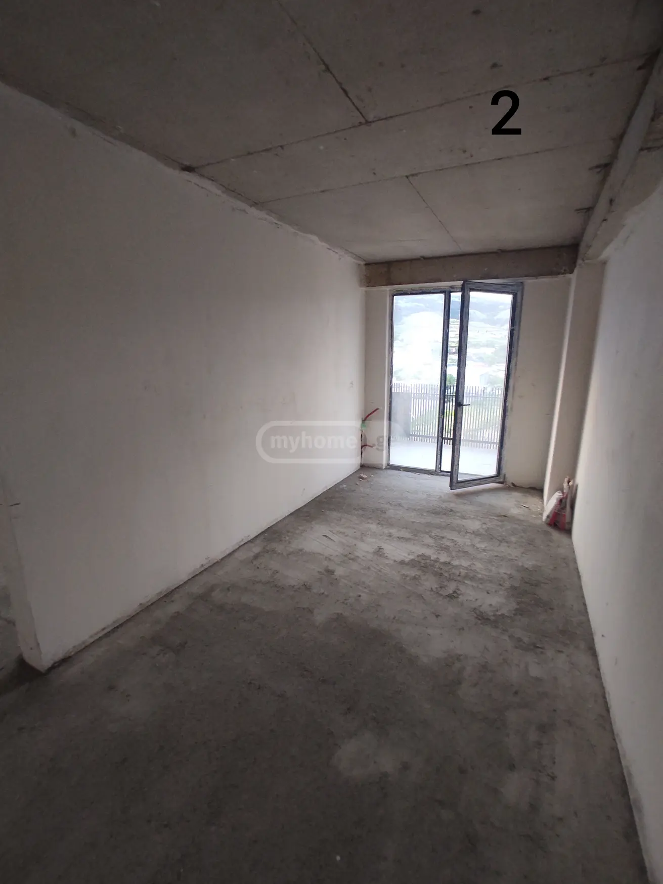 For Sale 3 Room Apartment, 2 of 12