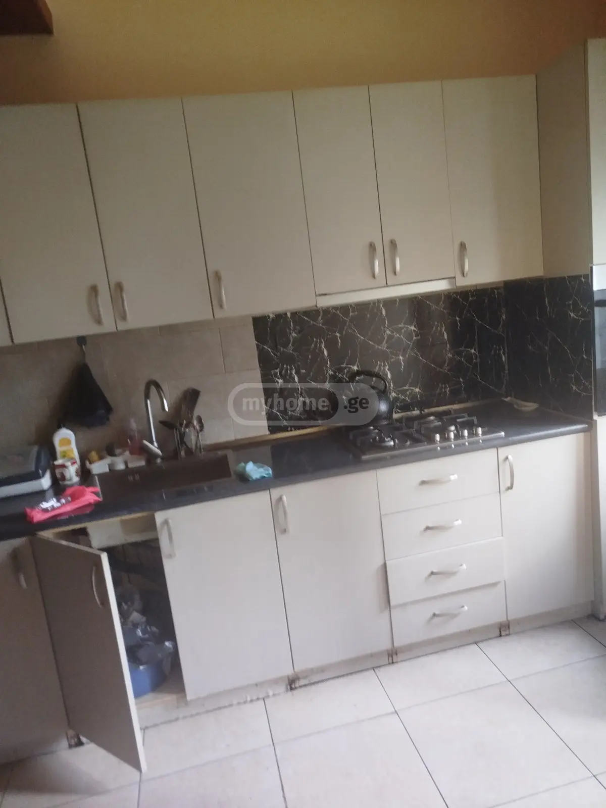 For Sale 6 Room Apartment, 4 of 12