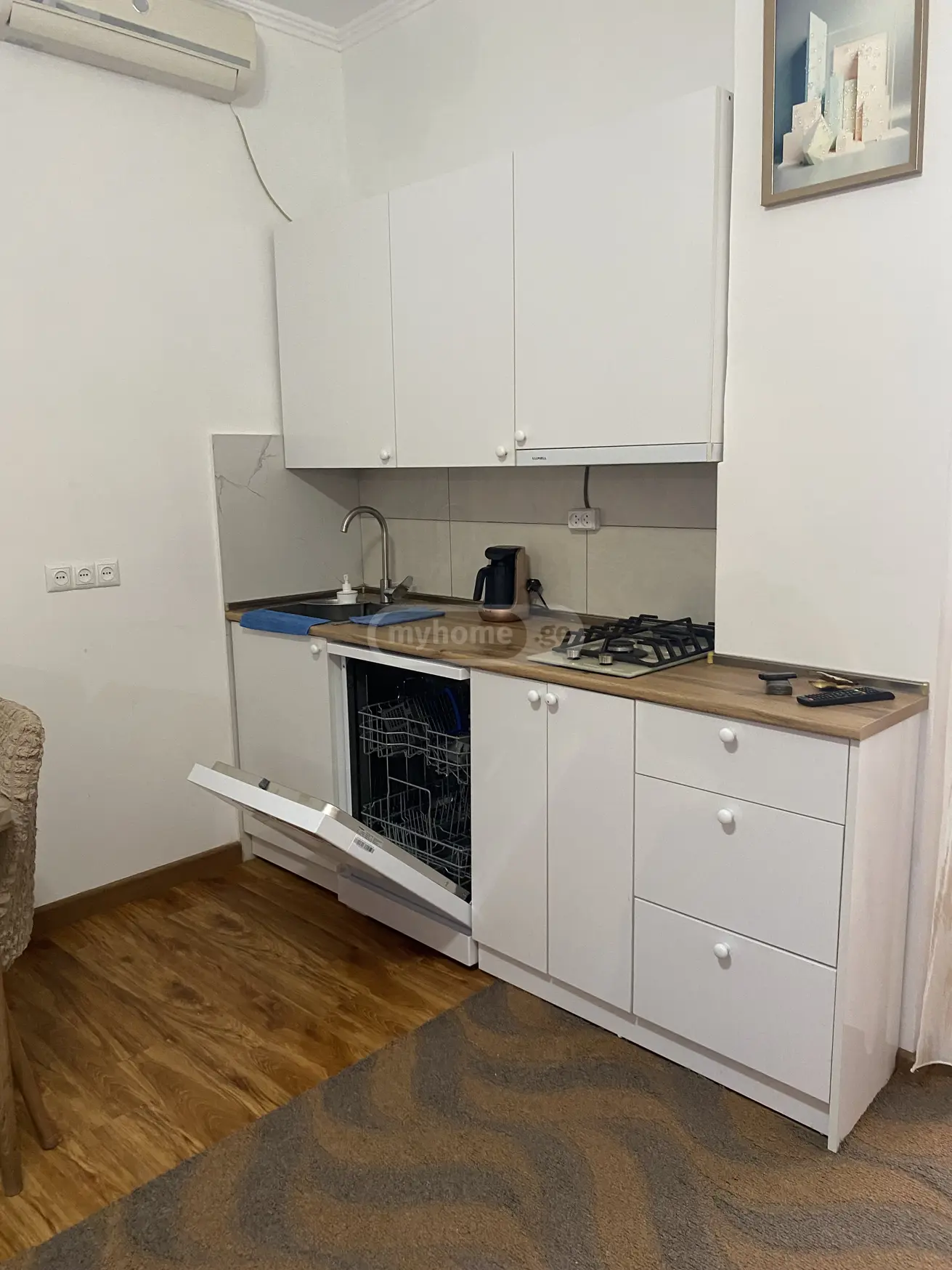 For Rent 3 Room Apartment, 1 of 12