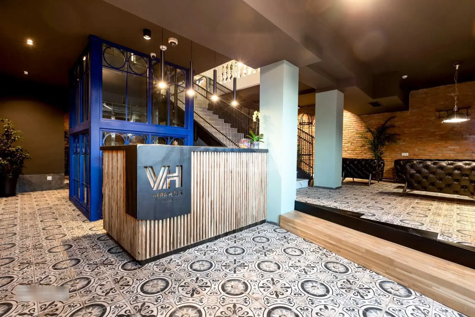For Sale 10+ Room Sastumro Veraze view 2