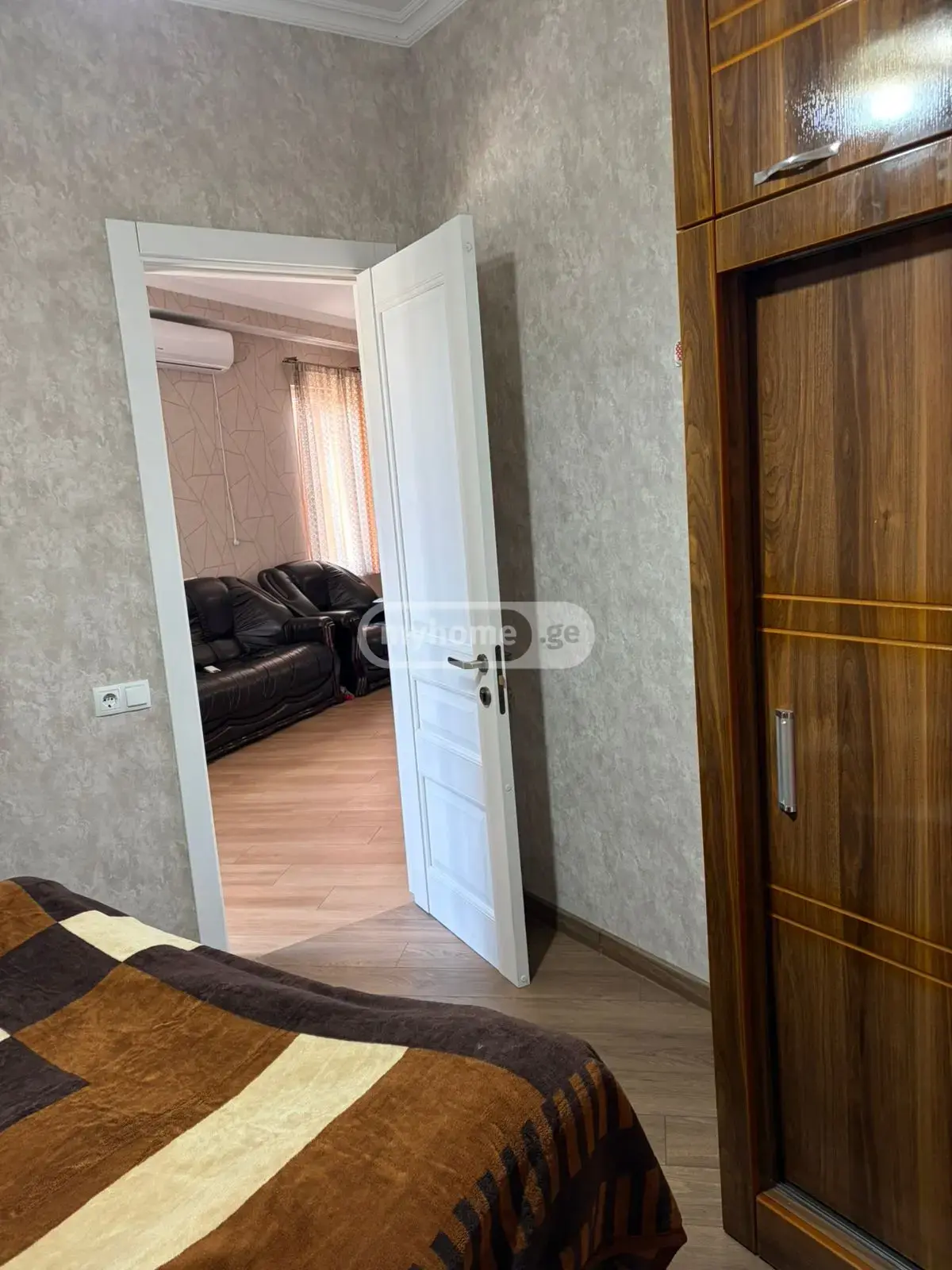 For Rent 3 Room Apartment Kutaisshi view 8