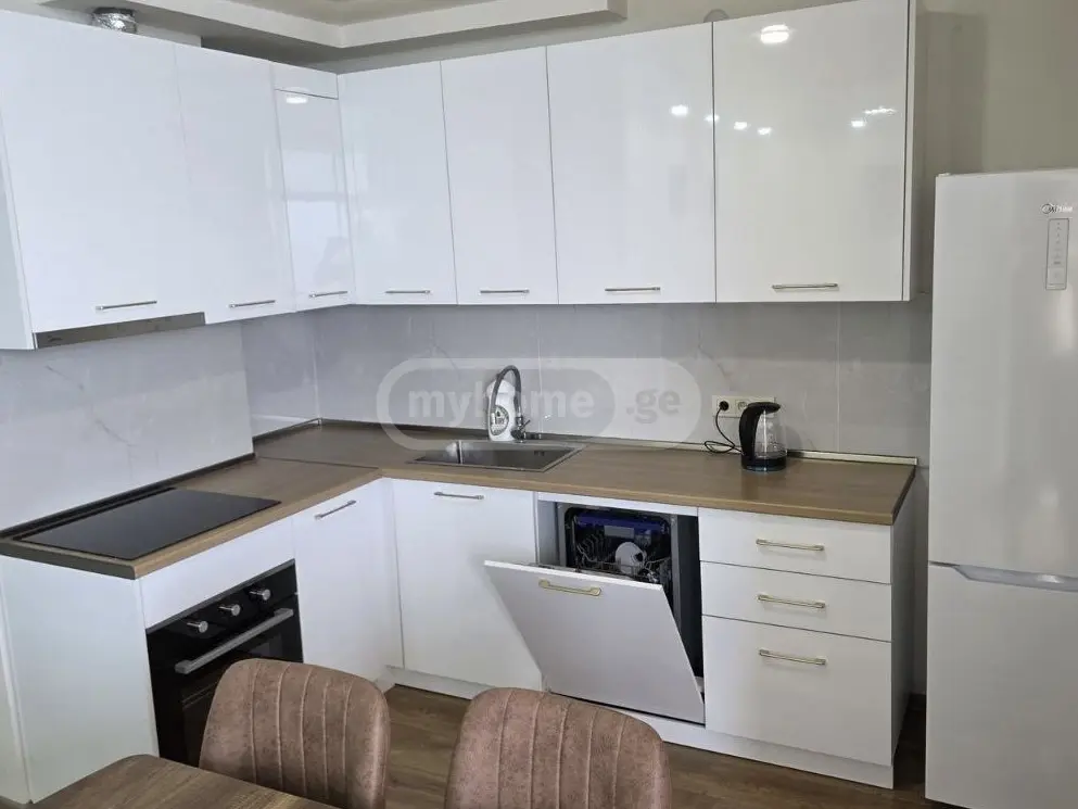 For Rent 3 Room Apartment view 2