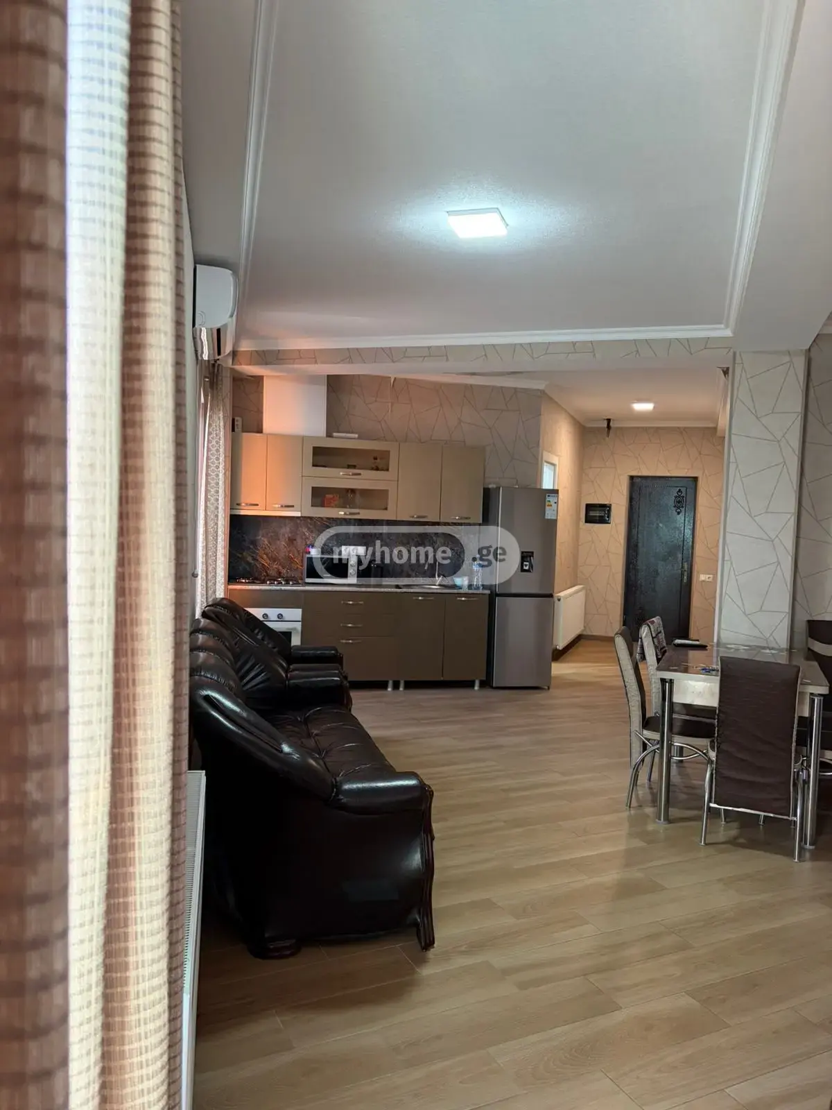 For Rent 3 Room Apartment Kutaisshi view 2