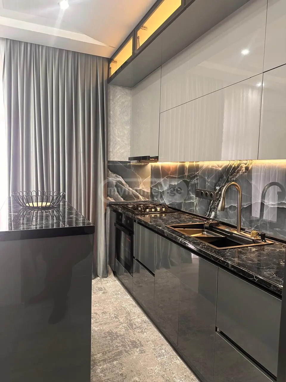 For Sale 4 Room Apartment, 6 of 12
