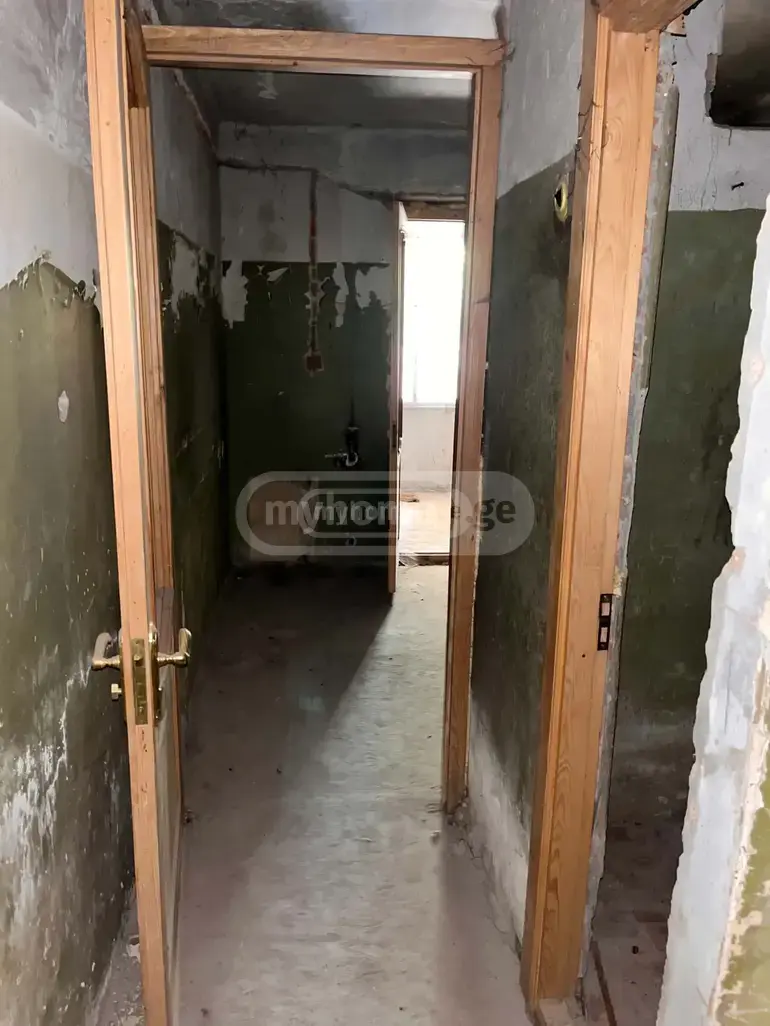 For Sale 3 Room Apartment Kutaisshi view 8