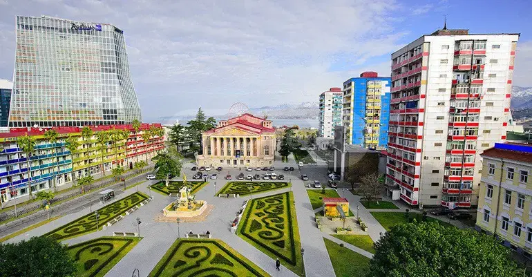 For Sale 10+ Room Sastumro In Batumi view 3