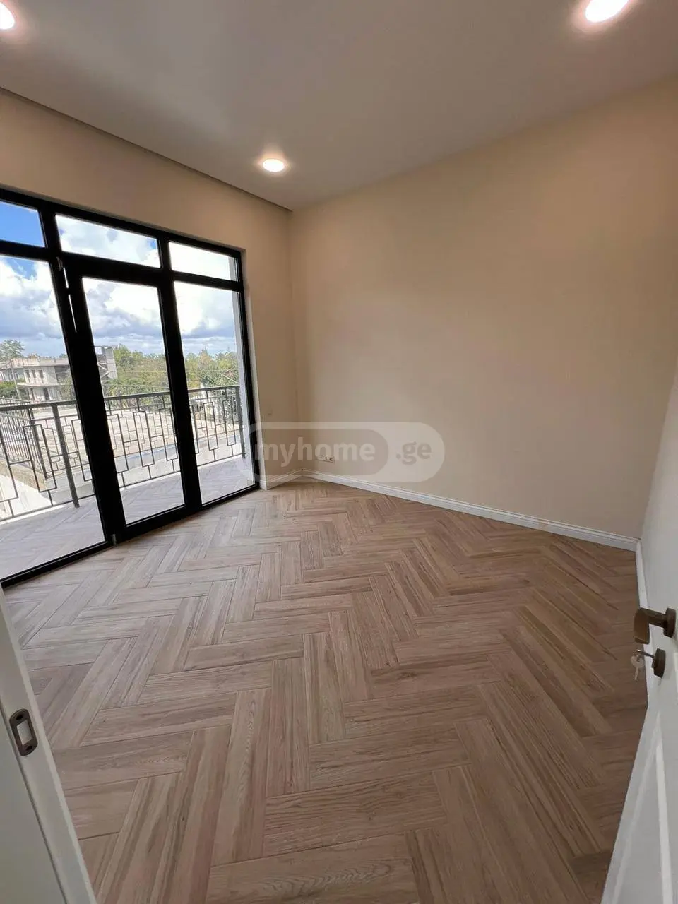 For Sale 5 Room Private House view 2