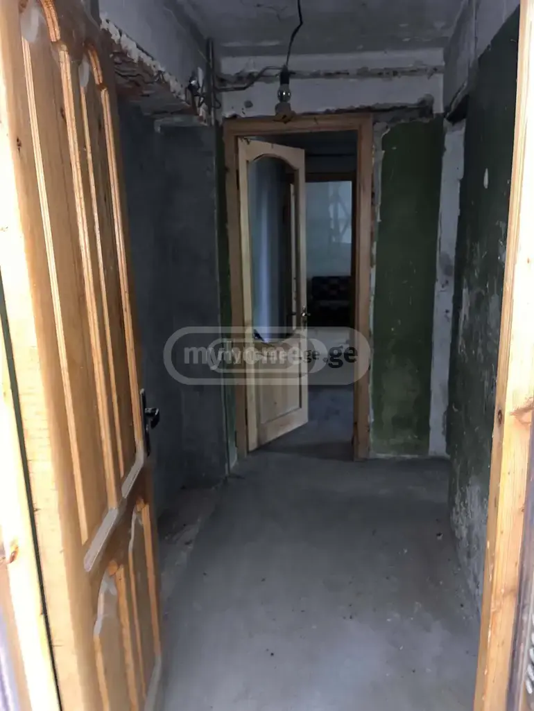 For Sale 3 Room Apartment Kutaisshi view 4