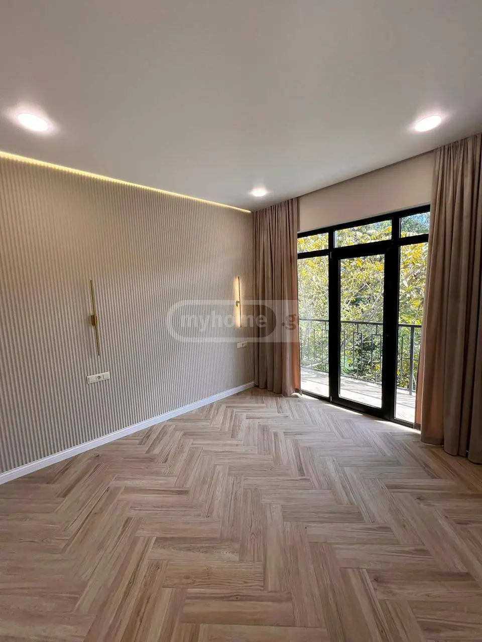 For Sale 5 Room Private House view 1