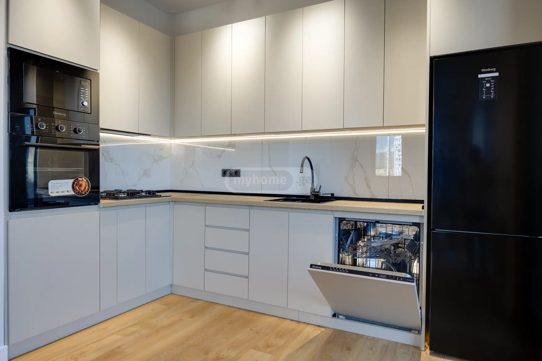For Sale 4 Room Apartment Varketilshi, 2 of 12