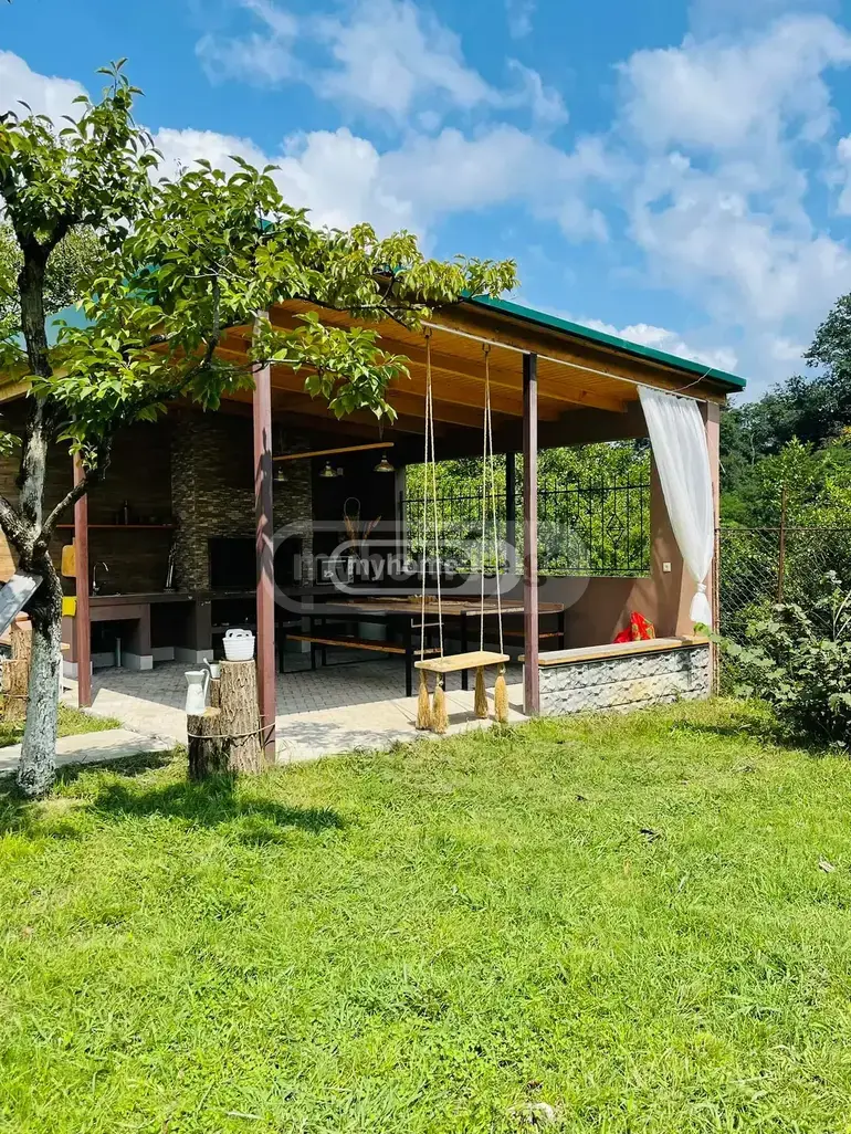For Sale 4 Room Country House Baghdatshi view 9