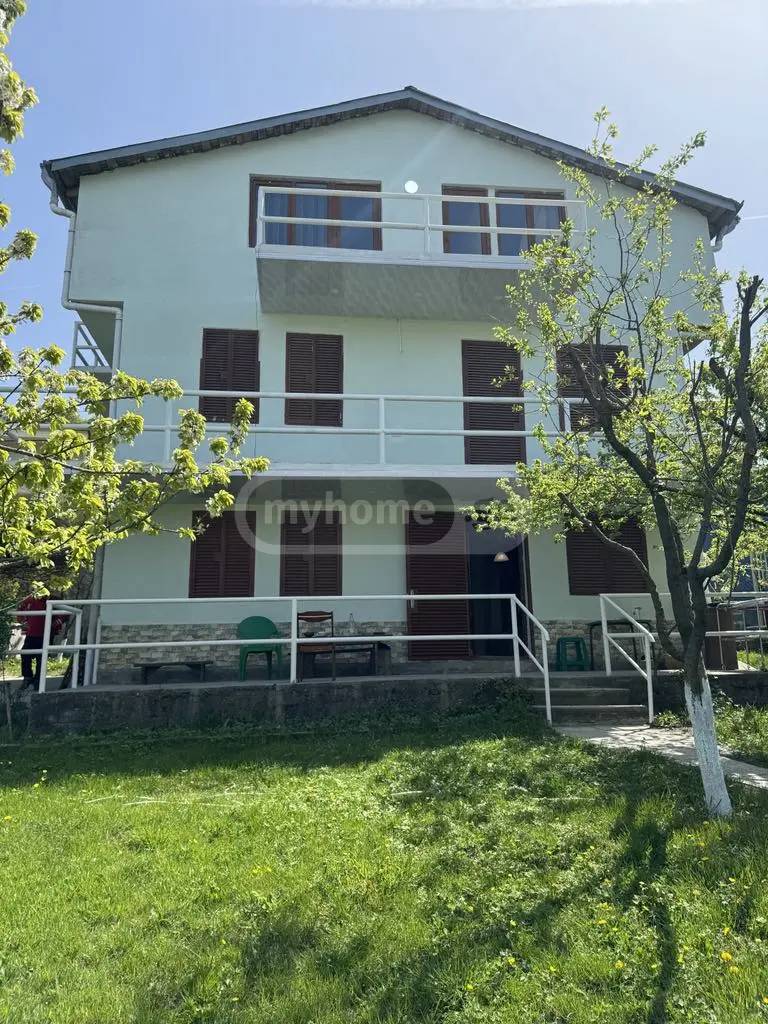 For Rent 10+ Room Country House Betaniashi, 1 of 12