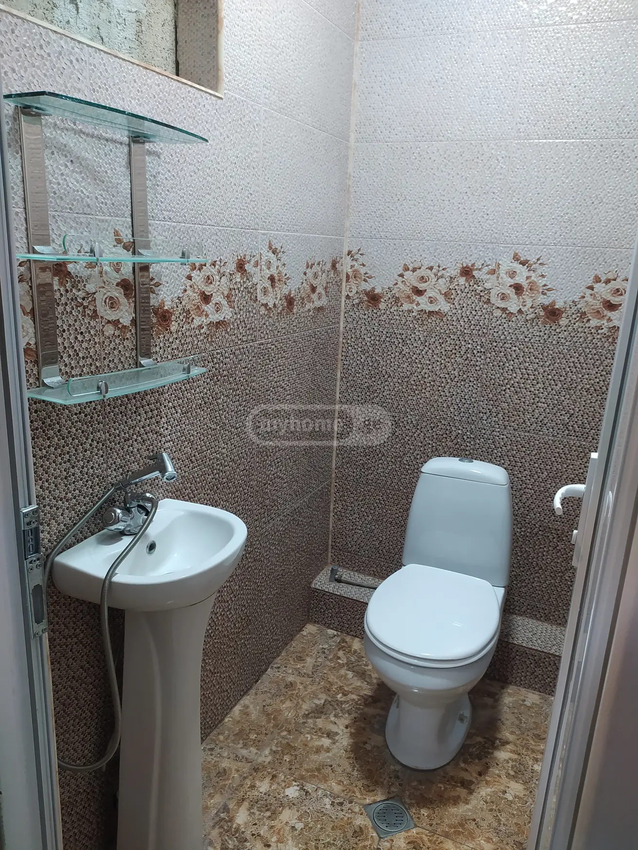 For Sale 6 Room Private House Kutaisshi view 2