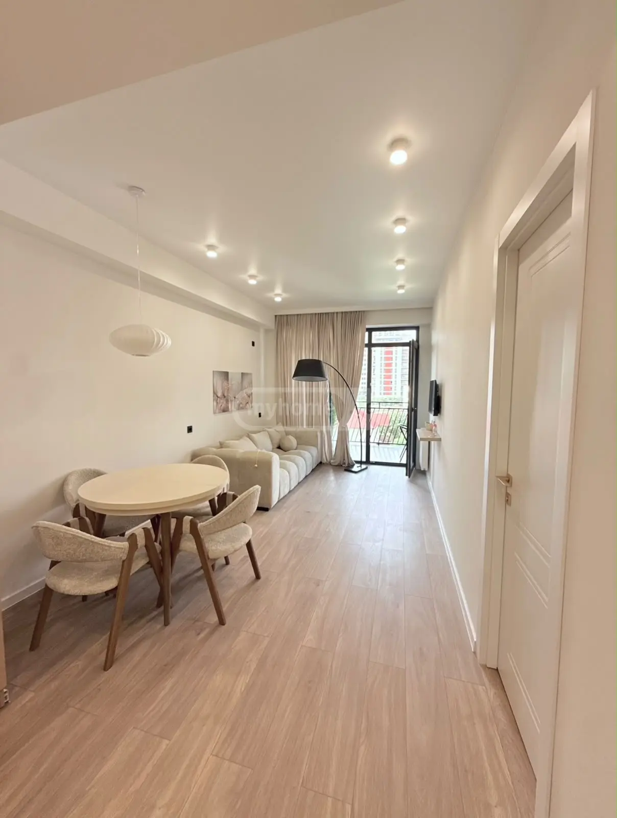 For Sale 2 Room Apartment, 2 of 12