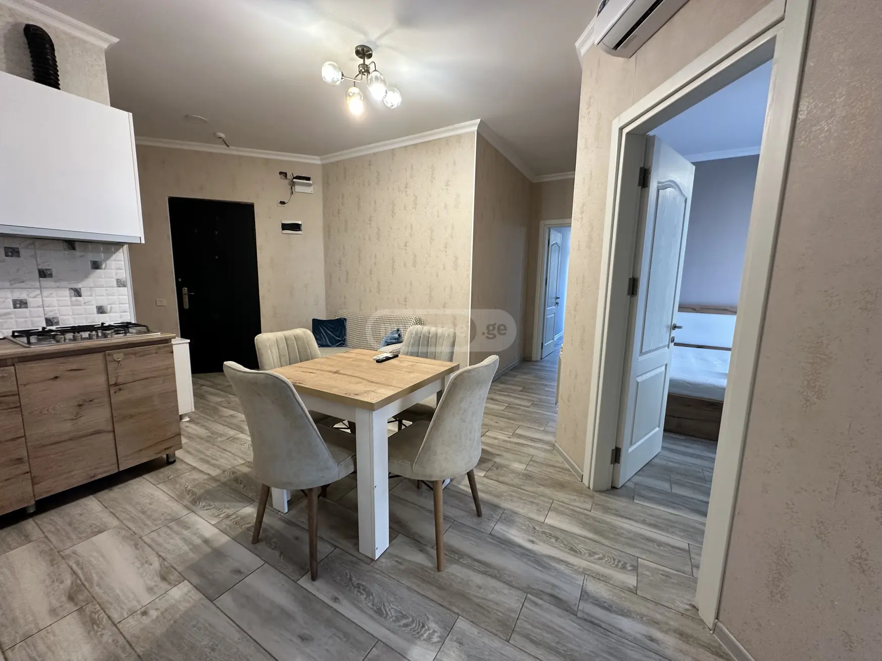 For Sale 3 Room Apartment view 2