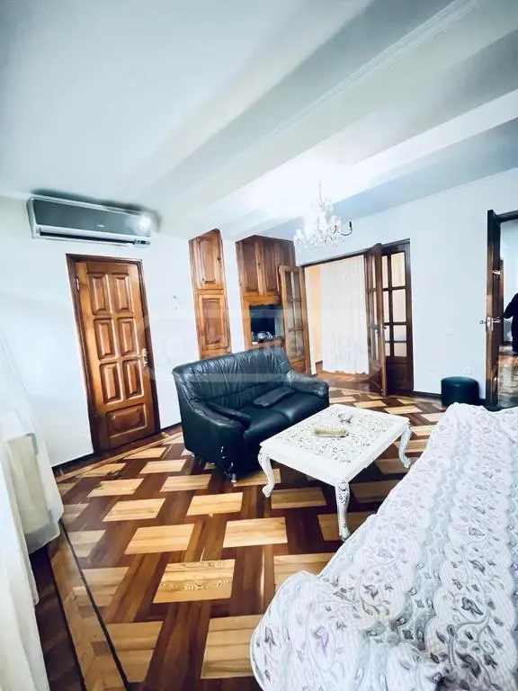 Daily Rent 5 Room Apartment, 1 of 12