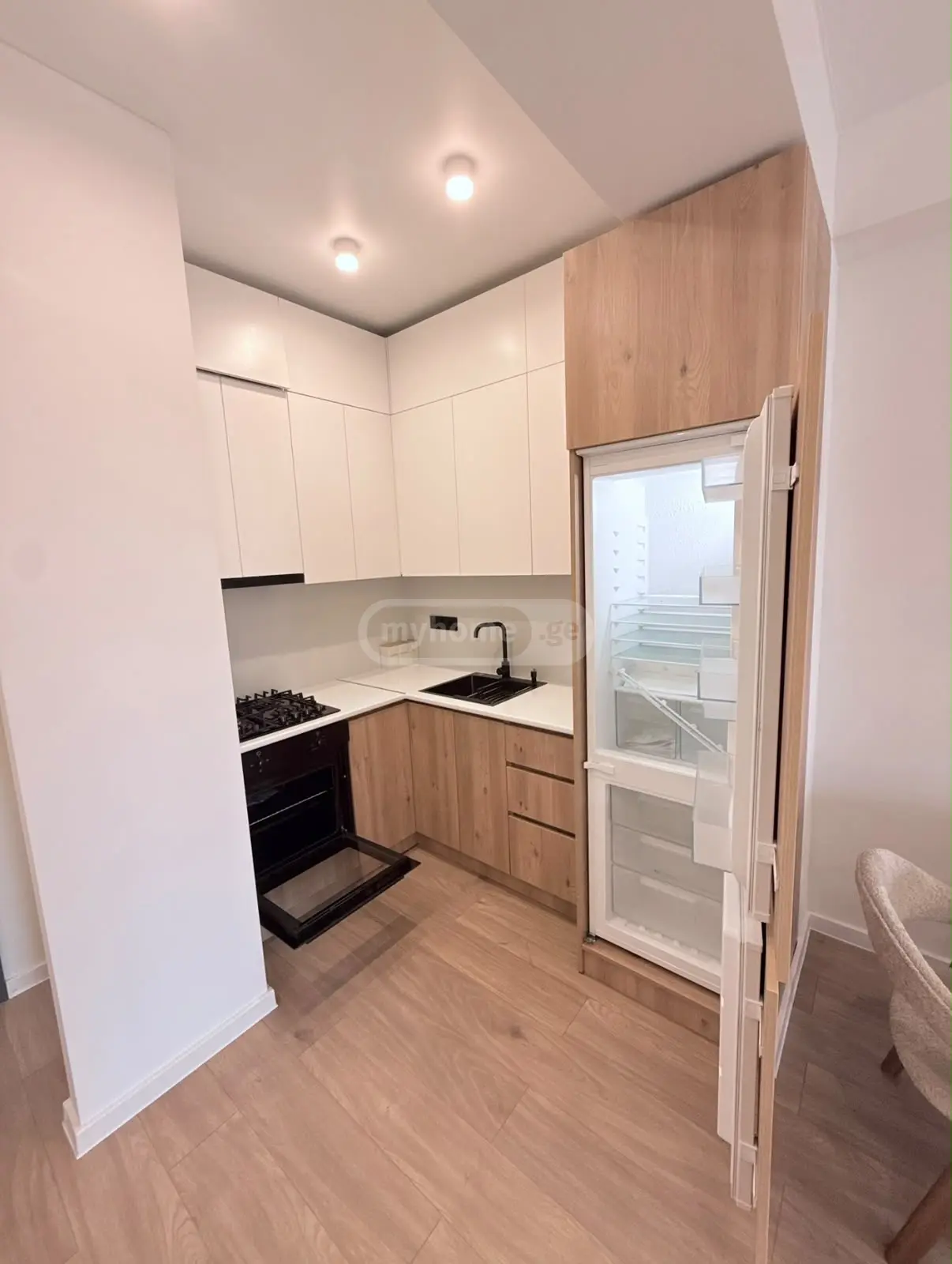 For Sale 2 Room Apartment, 6 of 12