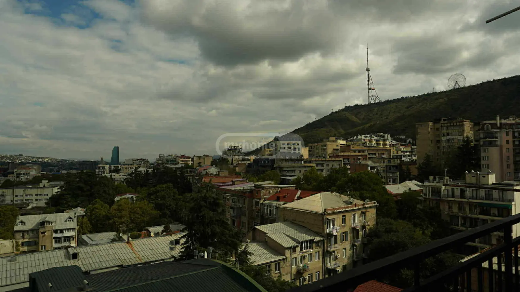 For Sale 4 Room Apartment, 2 of 12